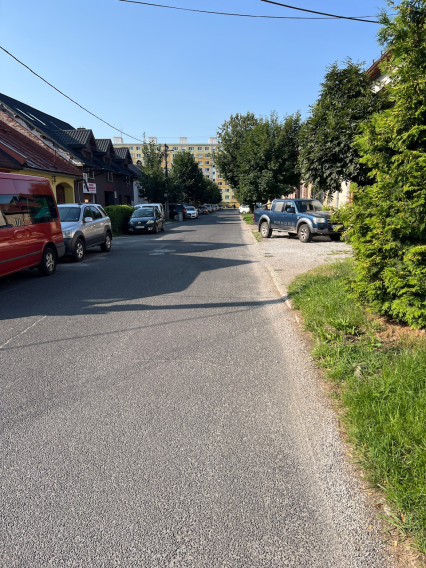 Na predaj rodinný dom v Brezne s reštauráciou,ale i možným všestranným využitím/bývanie,kozmetický salón s necht.štúdiom …