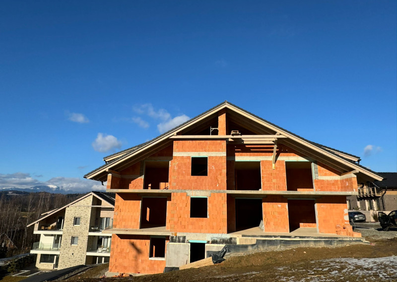ZNÍŽENIE CENY- PREDAJ: 2i apartmán 57,57m2 pod lyž.vlekom Čierny Balog
